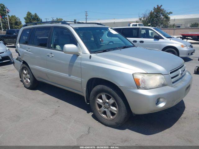  Salvage Toyota Highlander