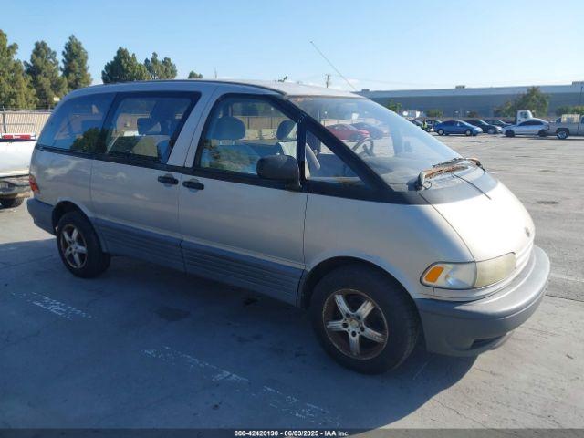  Salvage Toyota Previa
