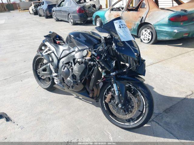  Salvage Honda Cbr600