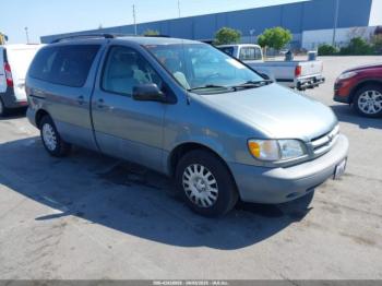  Salvage Toyota Sienna