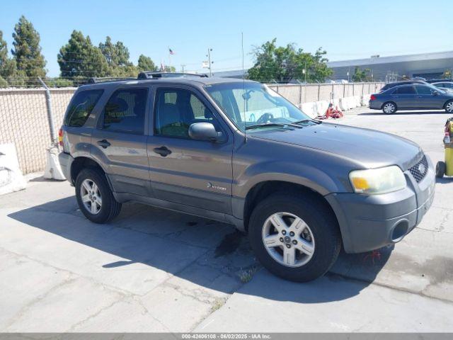  Salvage Ford Escape