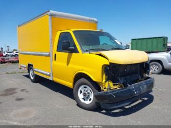  Salvage General Motors Savana Cutaway