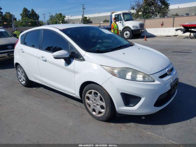  Salvage Ford Fiesta