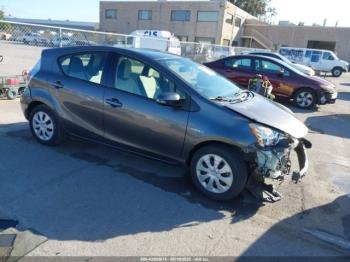  Salvage Toyota Prius c
