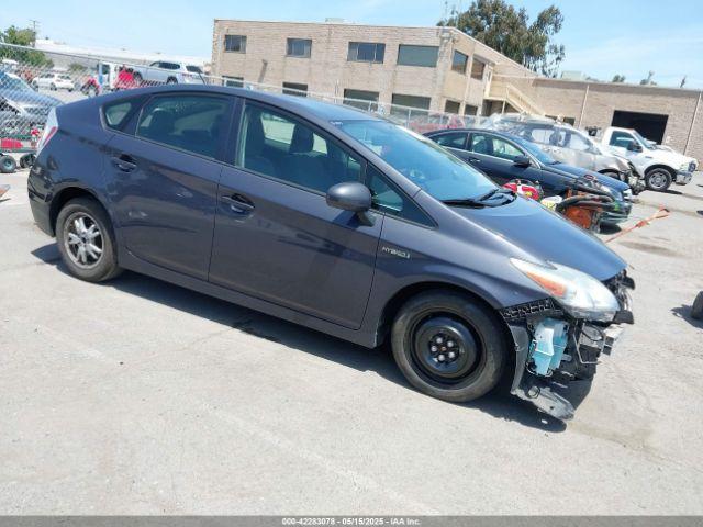  Salvage Toyota Prius