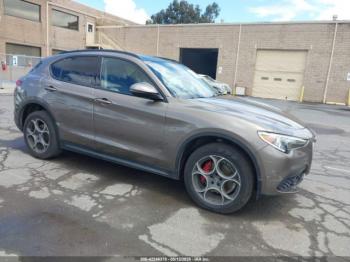  Salvage Alfa Romeo Stelvio