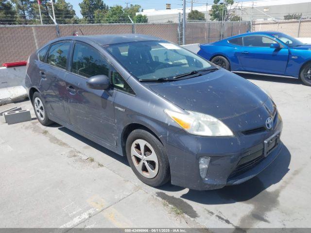  Salvage Toyota Prius