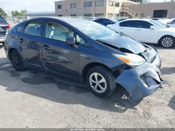  Salvage Toyota Prius