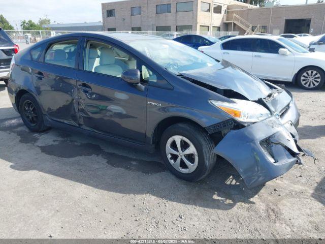  Salvage Toyota Prius