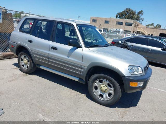  Salvage Toyota RAV4