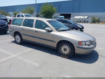  Salvage Volvo V70