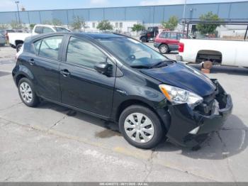  Salvage Toyota Prius c
