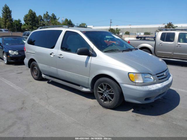  Salvage Toyota Sienna