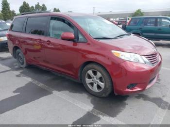  Salvage Toyota Sienna