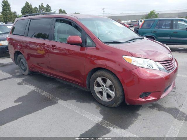  Salvage Toyota Sienna