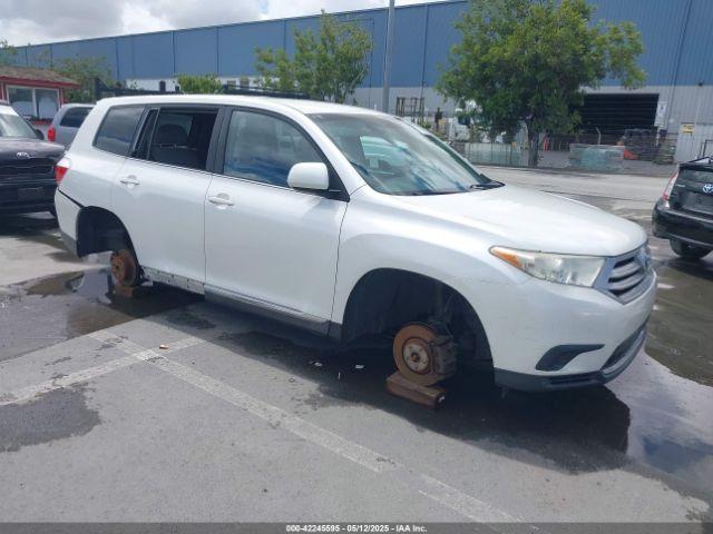 Salvage Toyota Highlander