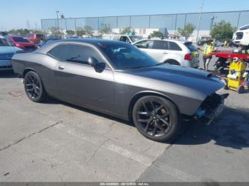  Salvage Dodge Challenger