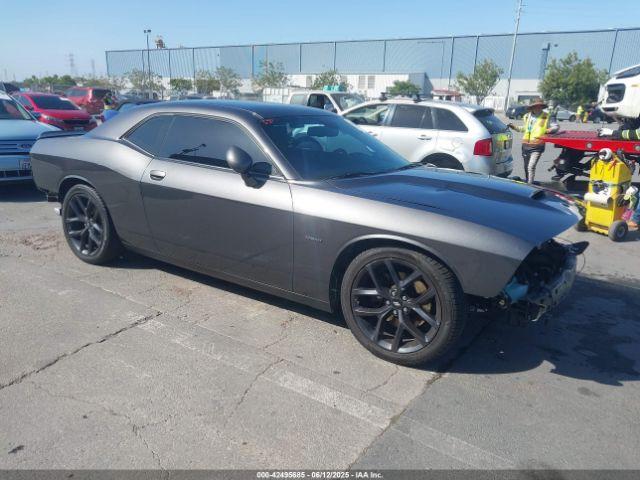  Salvage Dodge Challenger