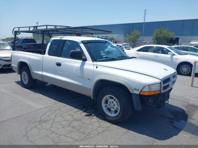  Salvage Dodge Dakota