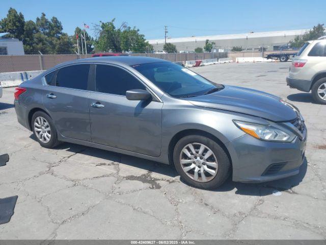  Salvage Nissan Altima