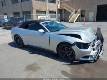  Salvage Ford Mustang