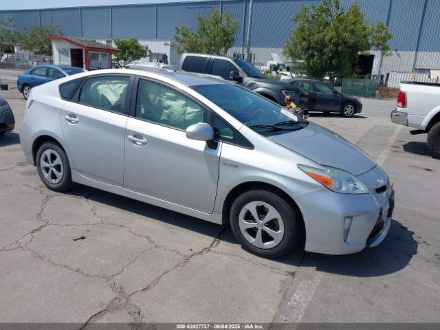  Salvage Toyota Prius