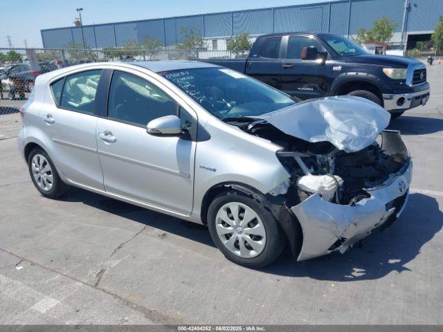  Salvage Toyota Prius c