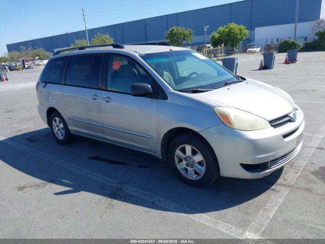  Salvage Toyota Sienna