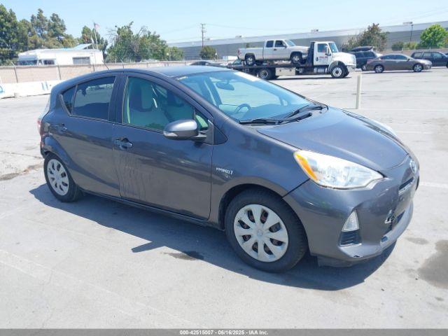  Salvage Toyota Prius c