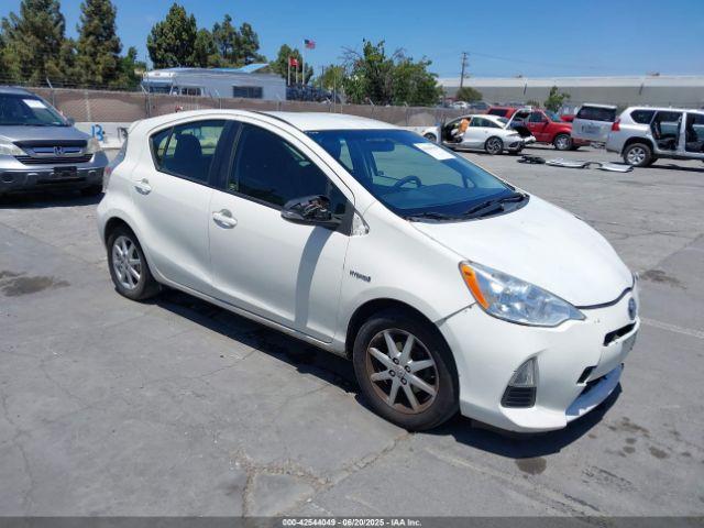  Salvage Toyota Prius c