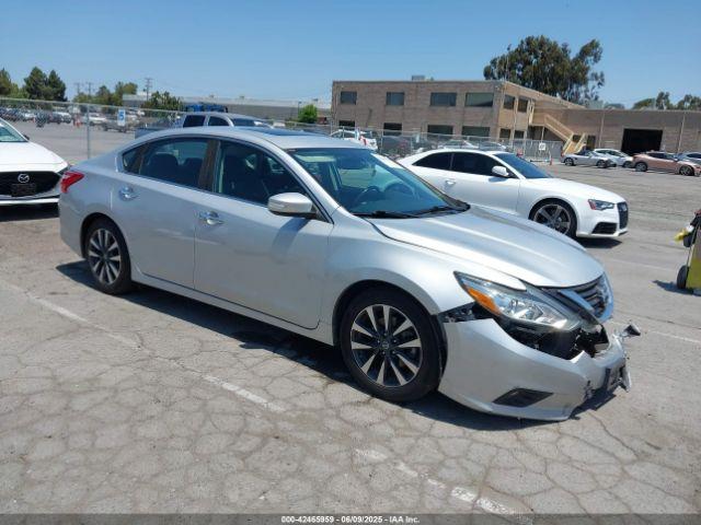  Salvage Nissan Altima