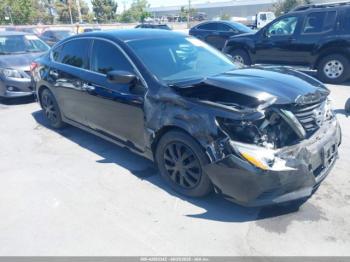  Salvage Nissan Altima