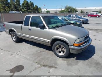  Salvage Chevrolet S-10