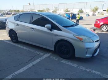  Salvage Toyota Prius