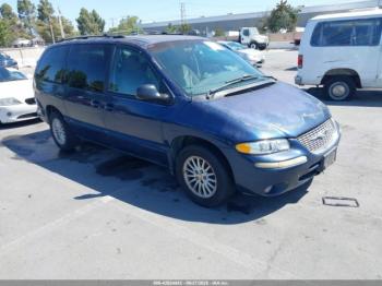  Salvage Chrysler Town & Country