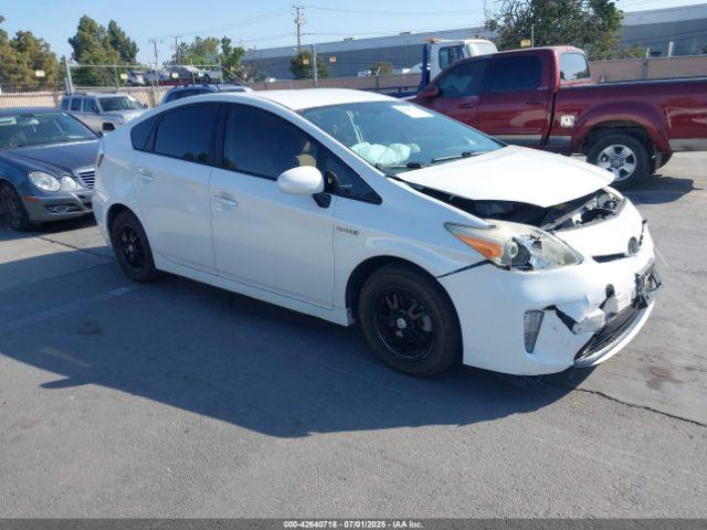  Salvage Toyota Prius
