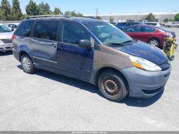  Salvage Toyota Sienna