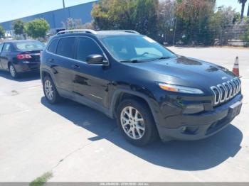  Salvage Jeep Cherokee