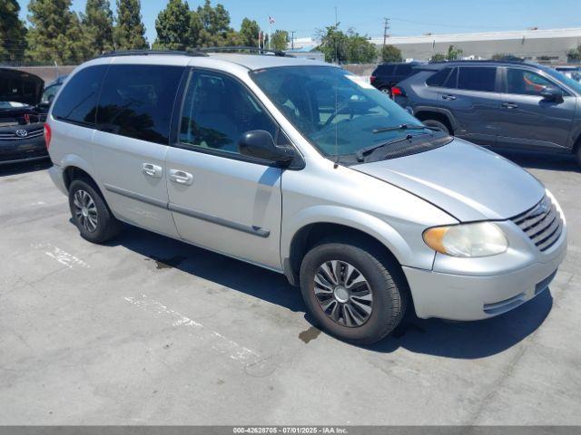  Salvage Chrysler Town & Country