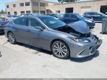  Salvage Lexus Es