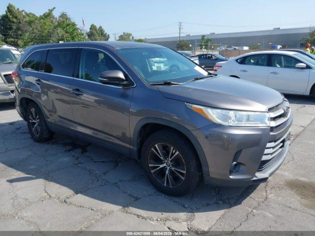  Salvage Toyota Highlander