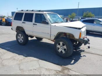  Salvage Jeep Cherokee