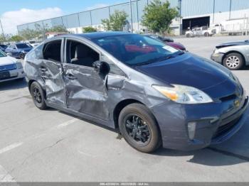  Salvage Toyota Prius