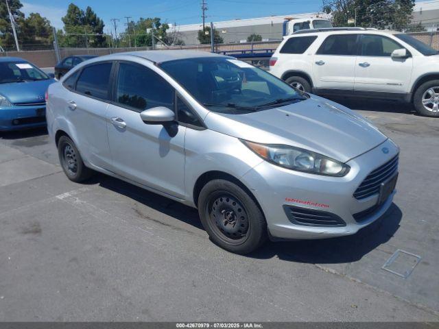  Salvage Ford Fiesta