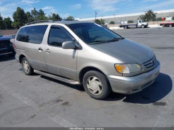  Salvage Toyota Sienna