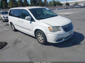  Salvage Chrysler Town & Country