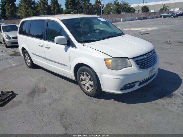 Salvage Chrysler Town & Country