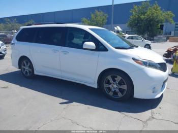  Salvage Toyota Sienna