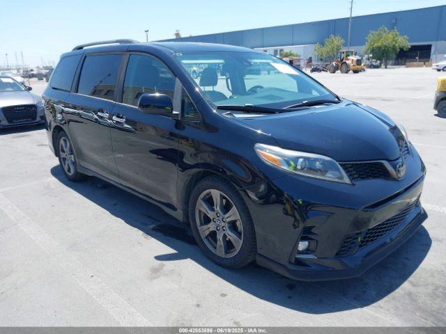  Salvage Toyota Sienna