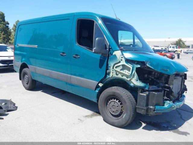  Salvage Mercedes-Benz Sprinter 2500